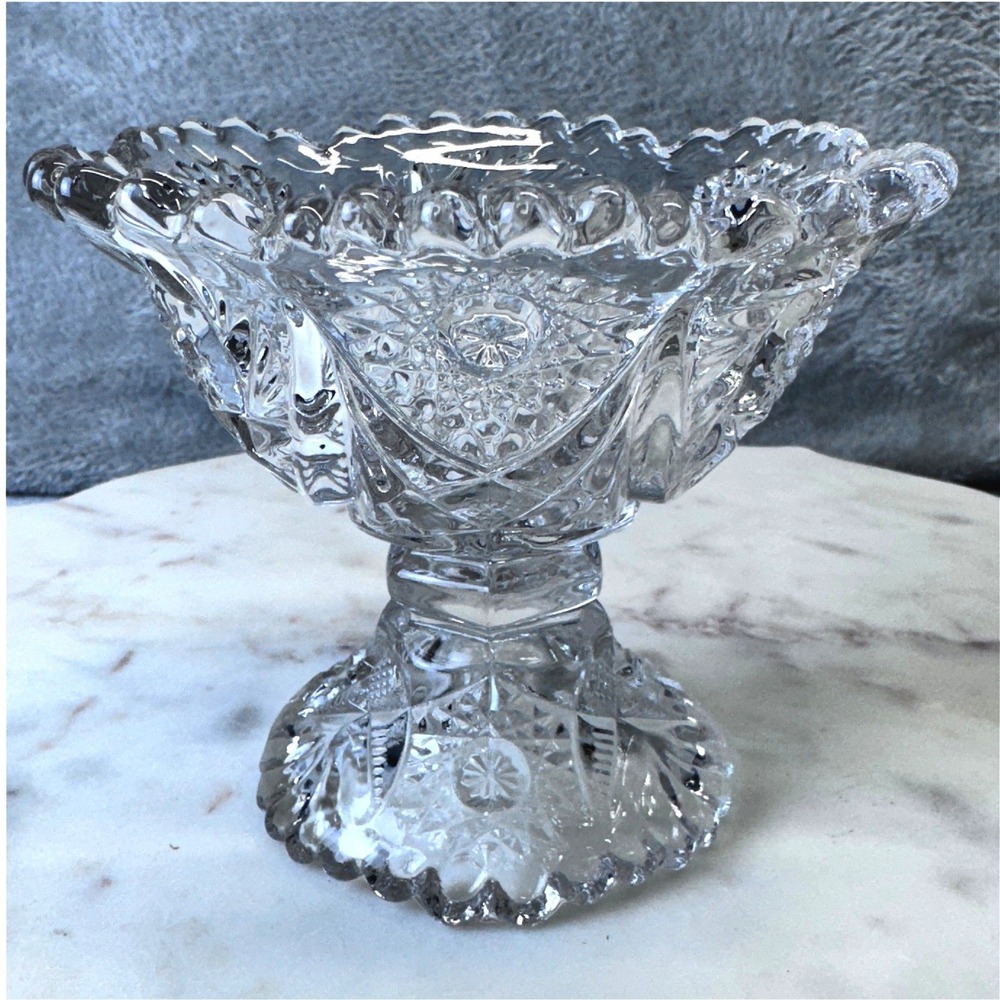 Antique EAPG Pinwheel Star Scalloped Sawtooth Rim Pedestal Compote Bowl Clear